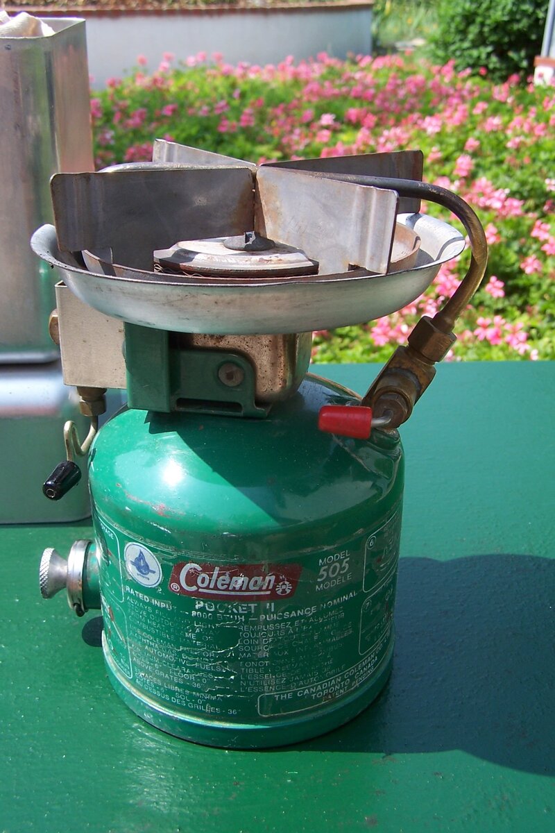 Coleman 505 Pocket ll Canada w/ Case | Classic Camp Stoves