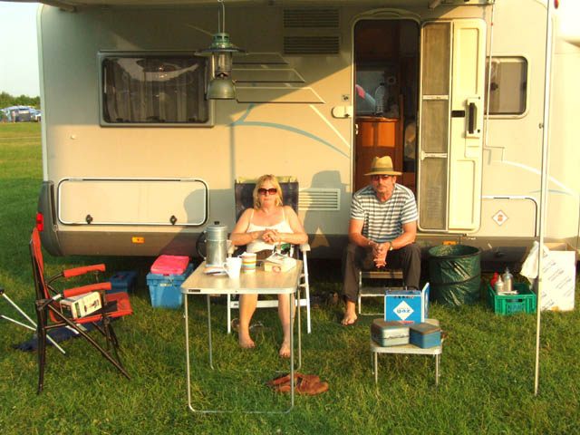 1275918557-DSCF1130.JPG
