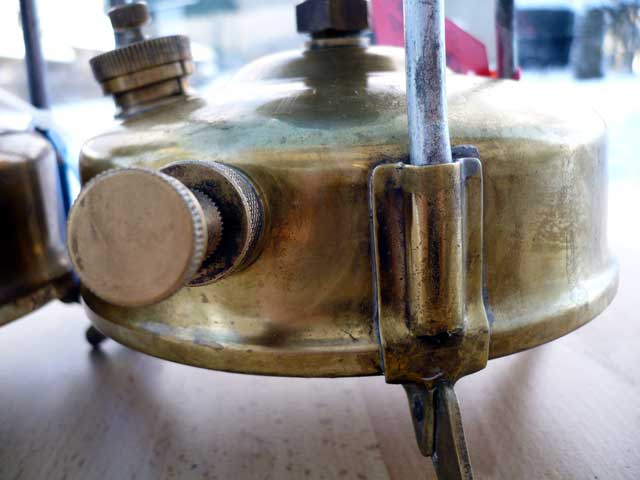 1291210128-Stove-337.-Drain-hole-2.jpg