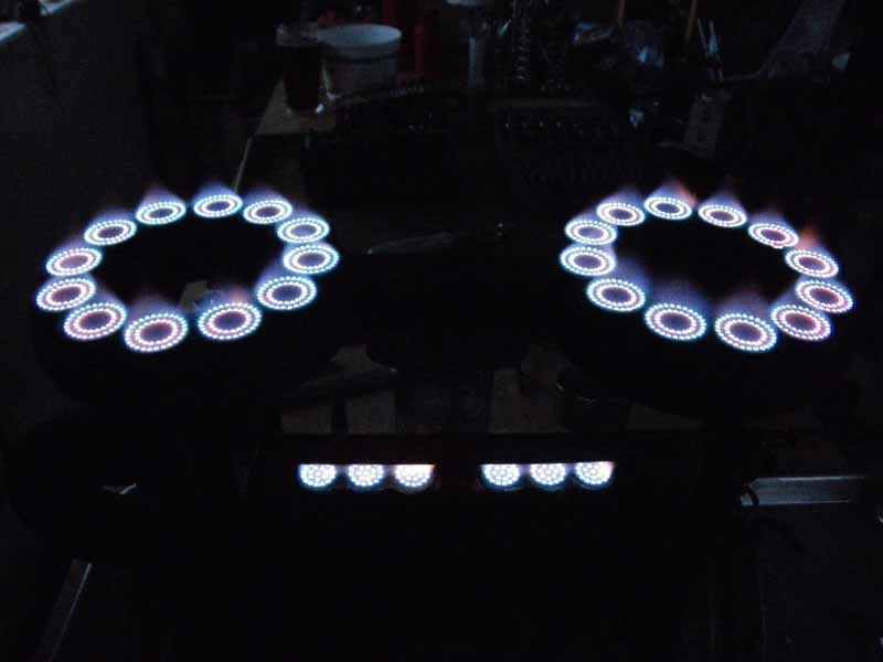 1423181020-Gloria_Light.jpg