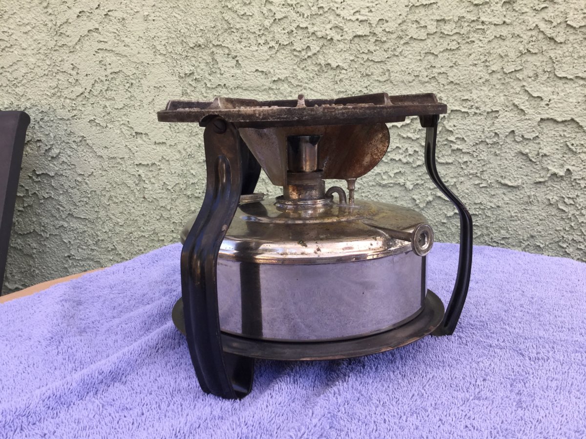 Vintage universal landers frary clark stove pots and pans