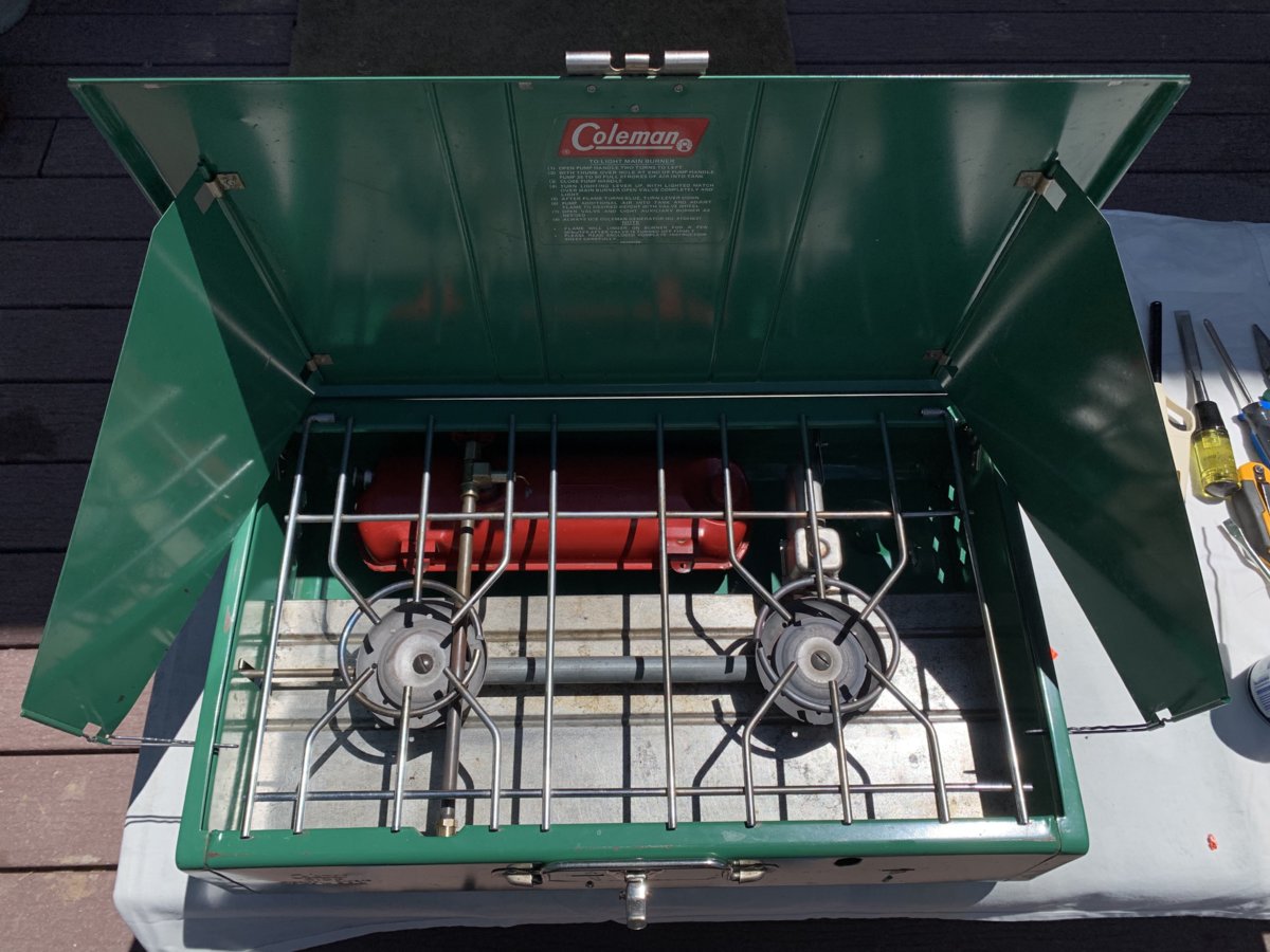Coleman 413G (March 1971) Classic Camp Stoves