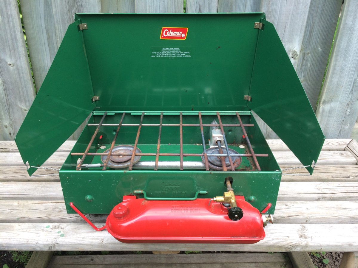 425C Coleman USA Classic Camp Stoves