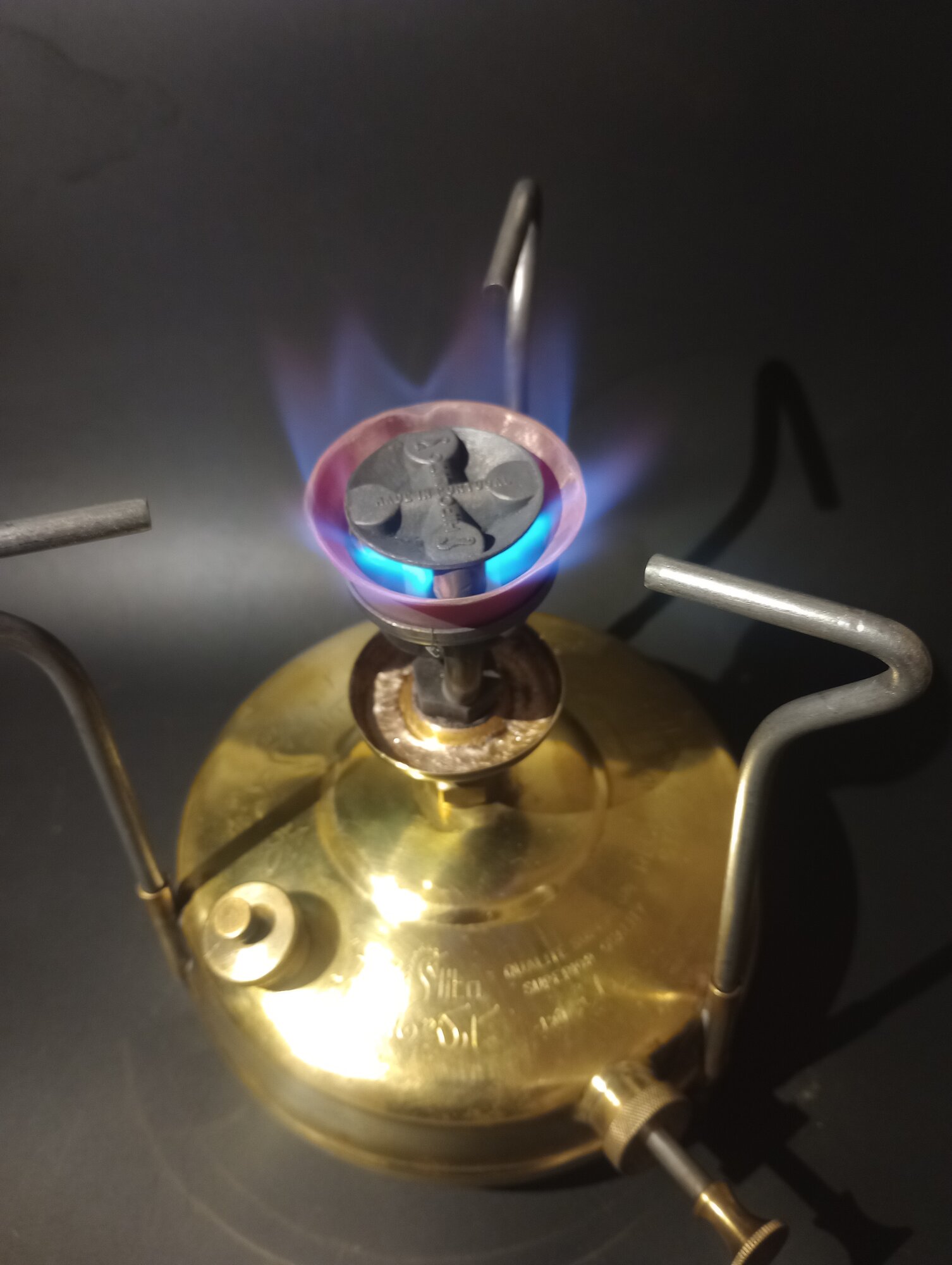 Réchaud à Gaz Kemper - Réchaud De Camping - INCLUANT Le Kit D Installation Avec 2 Bruleurs En Acier Inoxydable 2600w