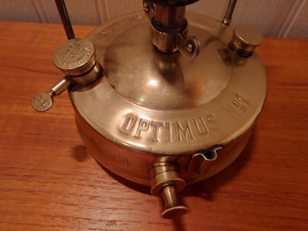 Optimus No.1 Traveller [Bun Feet] (2025) - 03.jpg