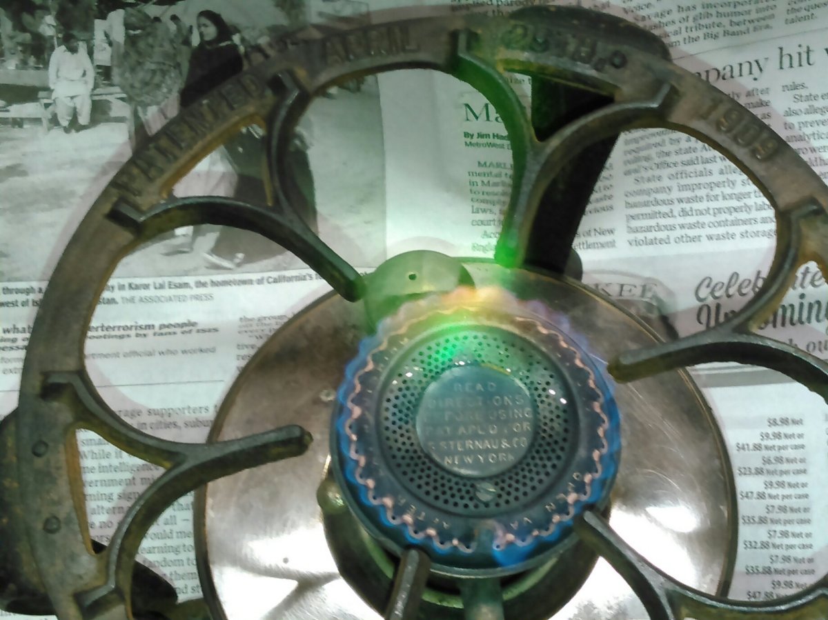 Sternau Vapor Lamp Patent Date.jpeg