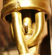 1229116060-lever2.jpg