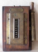 1420935362-Lighter_4.jpg