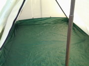 Tent Backpacker Kestrel 3 green bath-tub floor.jpg