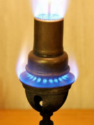1299972047-2.jpg