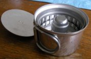 1271873088-ST002.jpg