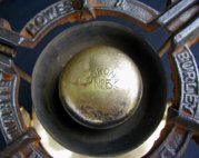 1261959683-06_burner.jpg