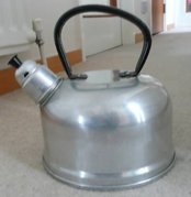 1245783969-kettle.jpg